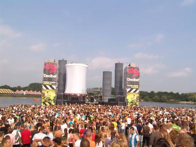 Decibel Outdoor 2005